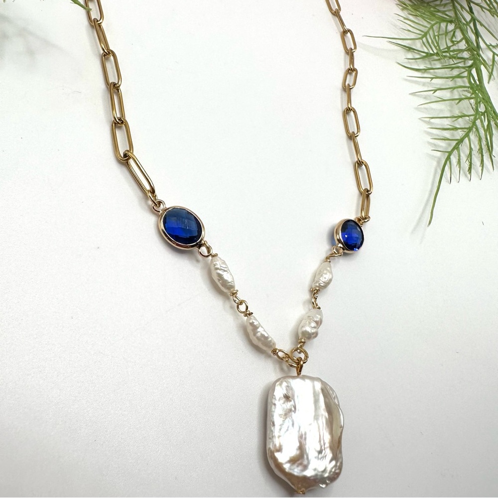 NEW⚜️Freshwater Baroque Pearl & Sapphire Crystal Necklace - Picture 4 of 7